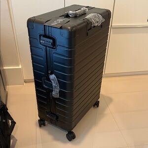 Black Rolling Luggage with Wheels